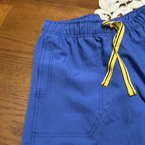WonderWink style 5214 Spread Good Cheer Blue Scrub Pants size XS ~ like new ~ - Picture 2 of 5